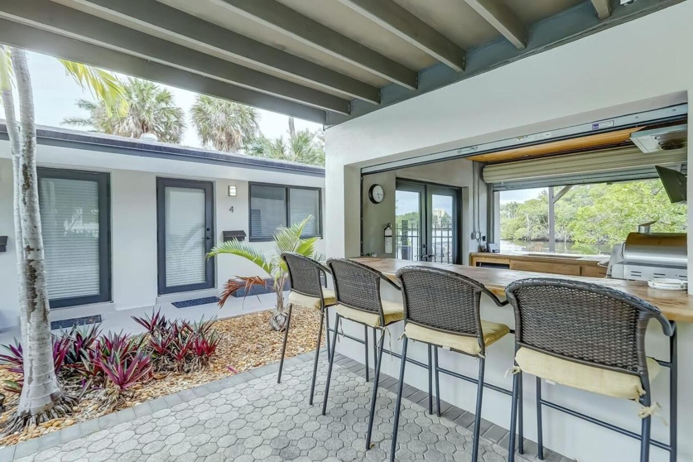 Waterfront Apartment Private Patio Pool フォート・ローダーデール エクステリア 写真