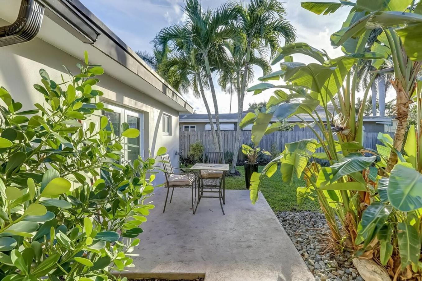 Waterfront Apartment Private Patio Pool フォート・ローダーデール エクステリア 写真