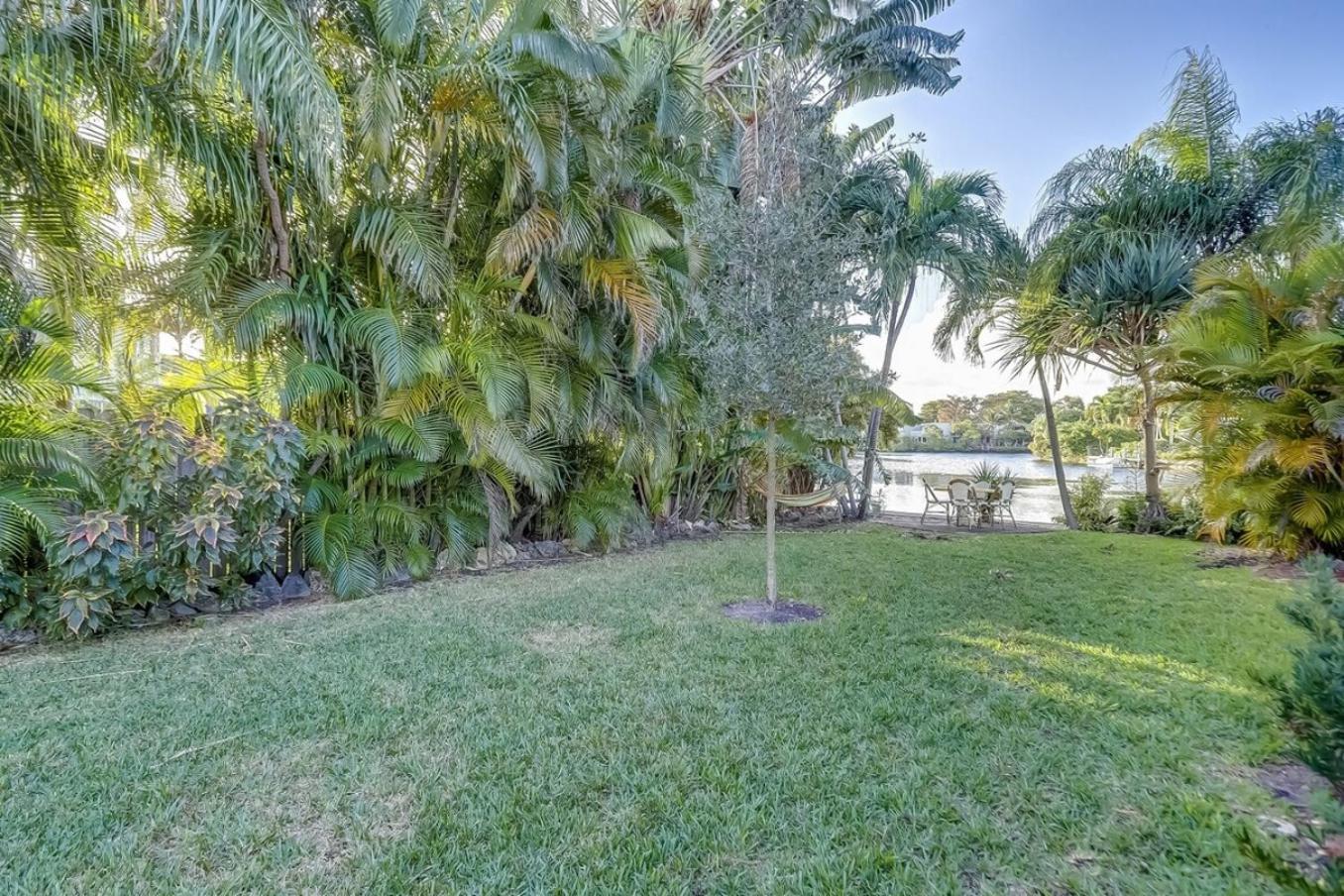 Waterfront Apartment Private Patio Pool フォート・ローダーデール エクステリア 写真