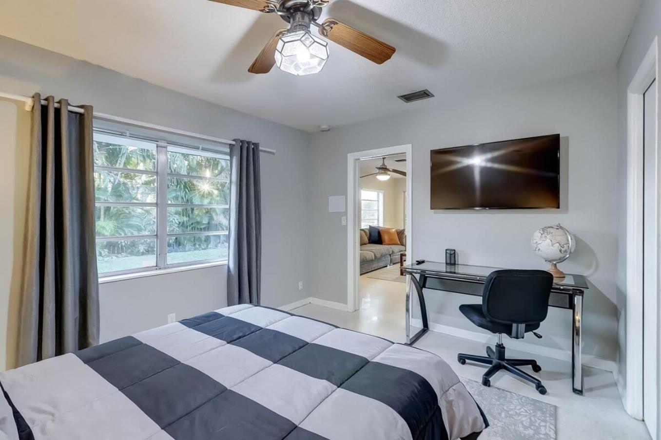 Waterfront Apartment Private Patio Pool フォート・ローダーデール エクステリア 写真